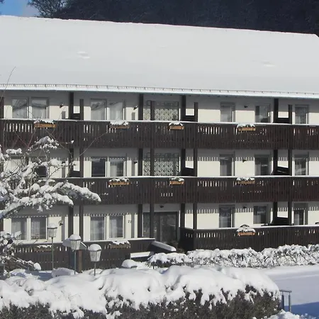 מלון Appartementhaus Eifeladventures