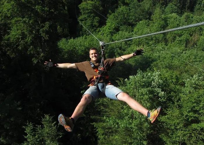 Отель Appartementhaus Eifeladventures Berlingen