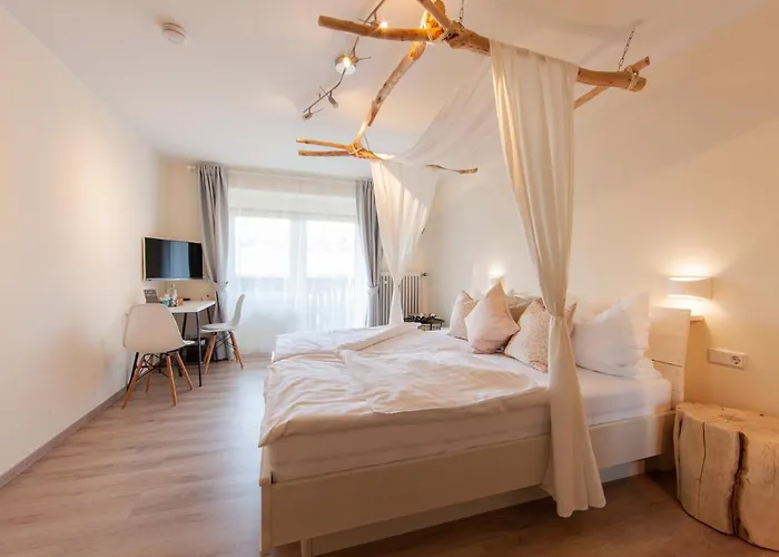 Appartementhaus Eifeladventures Отель *