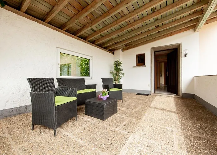 Отель Appartementhaus Eifeladventures *